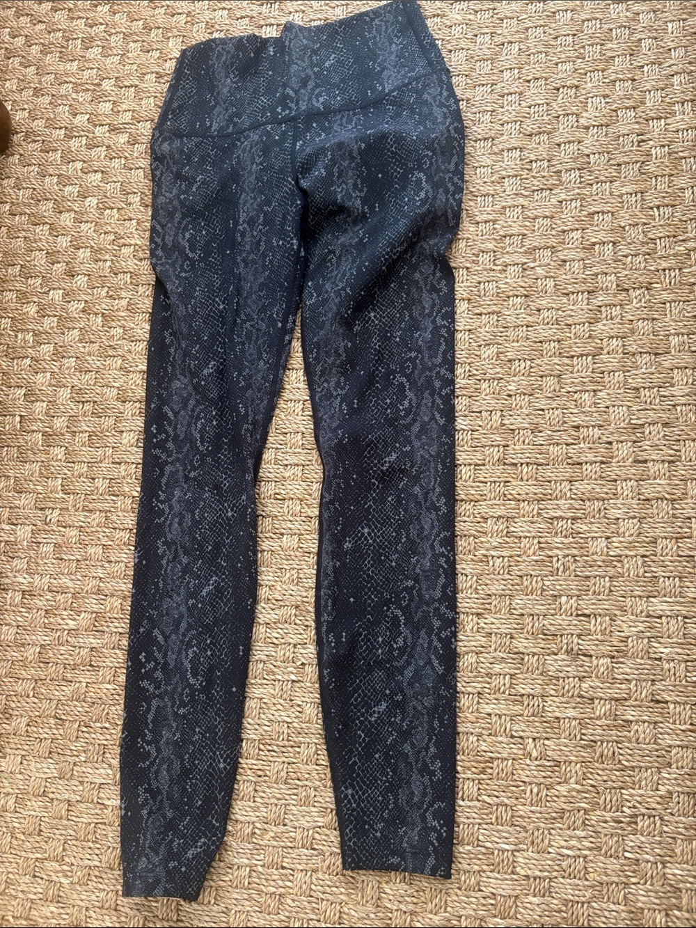 Varley Snake-Print Leggings - Black size small. Like new